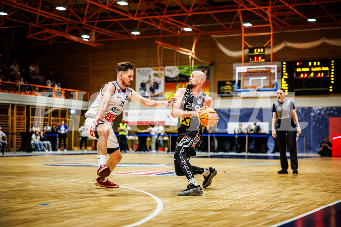 Basketball, Win2Day Superliga 2024/25, Playoffs Viertelfinale Spiel 4, BBC Nord Dragonz, Flyers Wels, Emilio Banic (31), Christian Von Fintel (27)