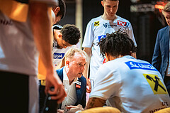 Basketball, Win2Day Superliga 2022/23, 4. Platzierungsrunde, BC Vienna, Gmunden Swans, Anton Mirolybov (Head Coach)