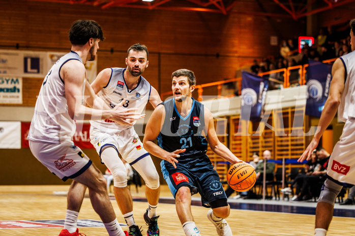 Basketball, win2day Basketball Superliga 2023/224, Grunddurchgang Runde 18, BBC Nord Dragonz, Oberwart Gunners, Moritz Lanegger (21)