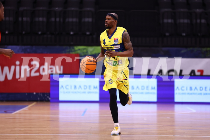 13.01.2024, Graz, Raiffeisen Sportpark Graz, Basketball Superliga 2023/24, Grunddurchgang, Runde 18, UBSC Raiffeisen Graz - Arkadia Traiskirchen Lions