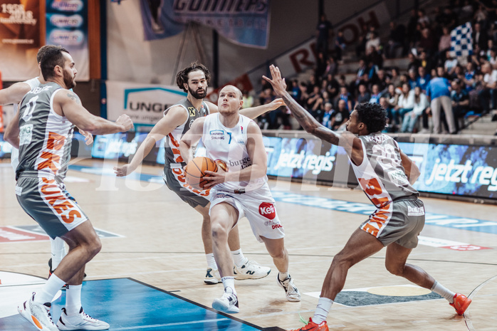 Basketball, Basketball Superliga 2023/24, Grunddurchgang 20.Runde, Oberwart Gunners, Klosterneuburg Dukes, Dragan Bjeletic (0), Will Carius (24), Sebastian Kaeferle (7), Michael Weathers (20)