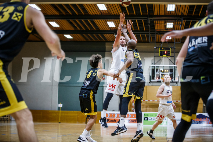 Basketball, Basketball Zweite Liga, Grunddurchgang 3.Runde, Mattersburg Rocks, Fürstenfeld Panthers, Corey HALLETT (13)