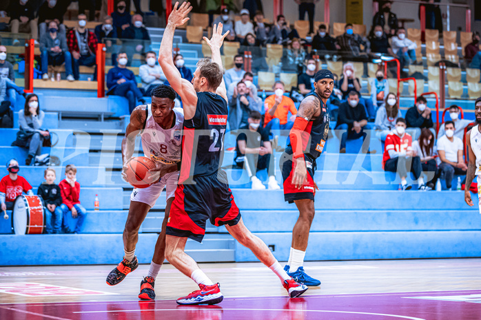 Basketball Basketball Superliga 2021/22, Grunddurchgang 15.Runde Traiskirchen Lions vs. BC GGMT Vienna

