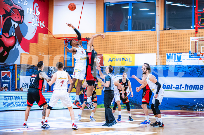 Basketball Basketball Superliga 2021/22, Grunddurchgang 15.Runde Traiskirchen Lions vs. BC GGMT Vienna

