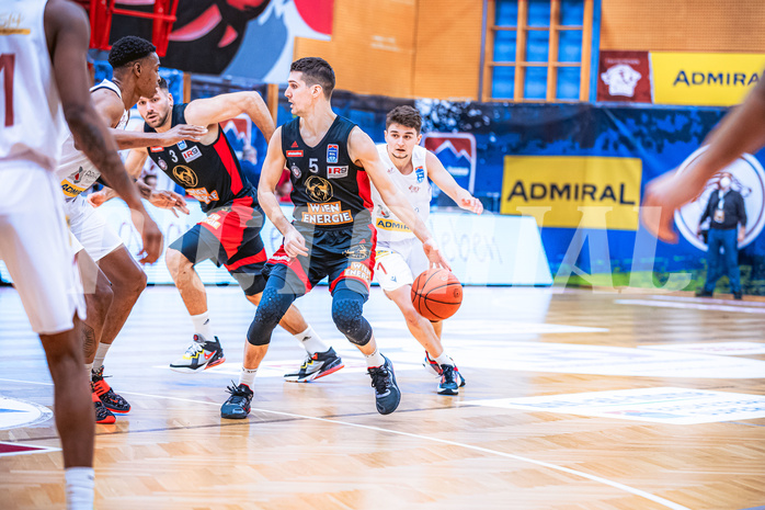 Basketball Basketball Superliga 2021/22, Grunddurchgang 15.Runde Traiskirchen Lions vs. BC GGMT Vienna

