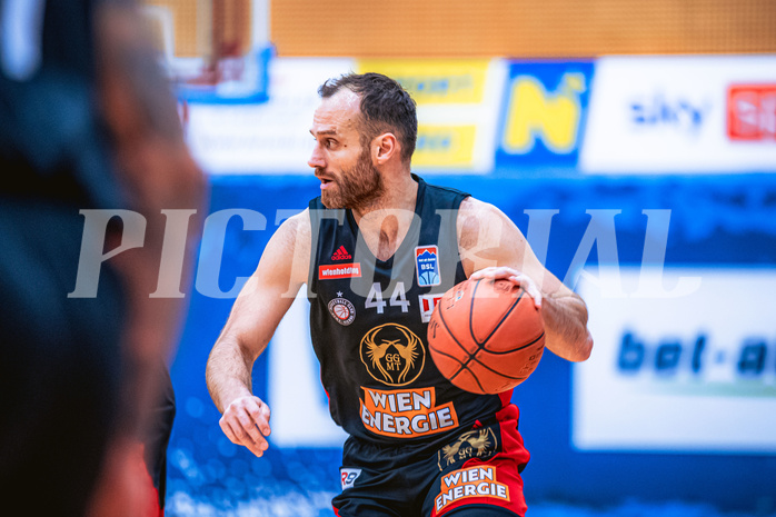 Basketball Basketball Superliga 2021/22, Grunddurchgang 15.Runde Traiskirchen Lions vs. BC GGMT Vienna
