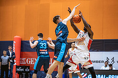 Basketball, Win2Day Superliga 2022/23, Grunddurchgang 6.Runde, Vienna D.C. Timberwolves, BC GGMT Vienna, Jakob Lohr (12), Carlos Novas Mateo (2)