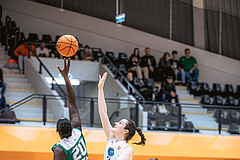 Basketball, Win2Day Basketball Damen Superliga 2022/23, Grunddurchgang 6.Runde, Vienna D.C. Timberwolves, UBI Holding Graz, Emilia Ferreira (20), Mira Eulering (7)