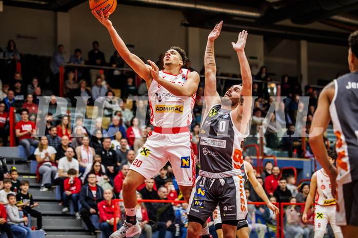 Basketball, win2day Basketball Superliga 2024/25, Grunddurchgang 12.Runde, Traiskirchen Lions, Klosterneuburg Dukes, Noah Oguamalam (20)