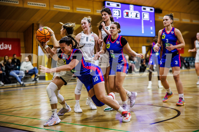 Basketball, Win2Day Basketball Damen Superliga 2024/25, Grunddurchgang 9.Runde, Basket Flames, UBSC-DBBC Graz, Clara Kronfuß (16), Ajla Meskic (10)