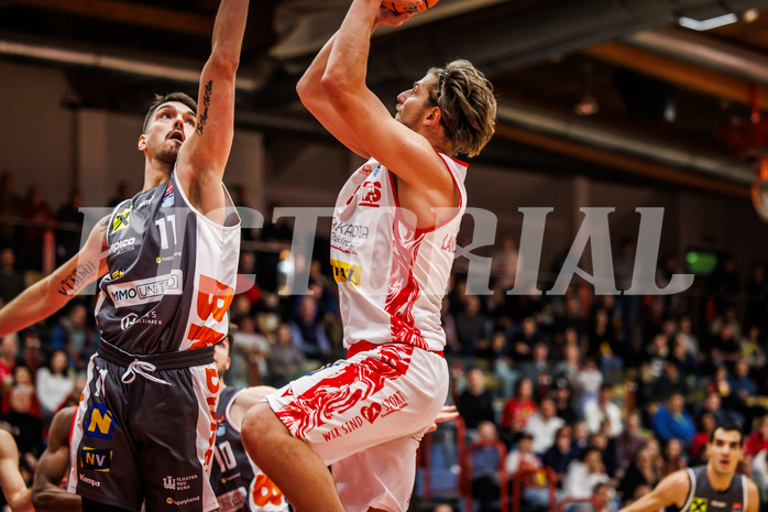 Basketball, win2day Basketball Superliga 2024/25, Grunddurchgang 12.Runde, Traiskirchen Lions, Klosterneuburg Dukes, Moritz Lanegger-Rest (8)