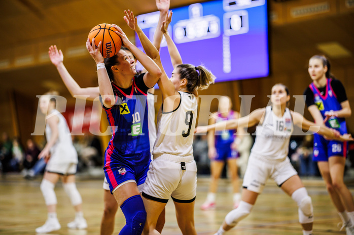 Basketball, Win2Day Basketball Damen Superliga 2024/25, Grunddurchgang 9.Runde, Basket Flames, UBSC-DBBC Graz, Ajla Meskic (10), Lisa Ganhör (9)