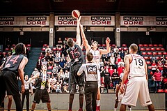 Basketball, ABL 2017/18, Playoff VF Spiel 2, BC Vienna, WBC Wels, Stjepan Stazic (7), Milovan Draskovic (15)