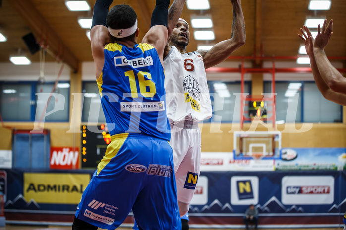Basketball, Admiral Basketball Superliga 2019/20, Grunddurchgang 9.Runde, Traiskirchen Lions, SKN St. Pölten, Shawn L. Ray (6)
