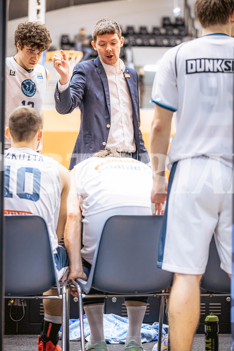 Basketball, Win2Day Superliga 2022/23, Grunddurchgang 13.Runde, Vienna Timberwolves, BK IMMOunited Dukes, Hubert Schmidt (Head Coach)