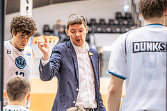 Basketball, Win2Day Superliga 2022/23, Grunddurchgang 13.Runde, Vienna Timberwolves, BK IMMOunited Dukes, Hubert Schmidt (Head Coach)