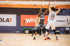 Basketball, Win2Day Superliga 2022/23, Grunddurchgang 13.Runde, Vienna Timberwolves, BK IMMOunited Dukes, Joshua Nurse (13), Luka Damjanac (13)