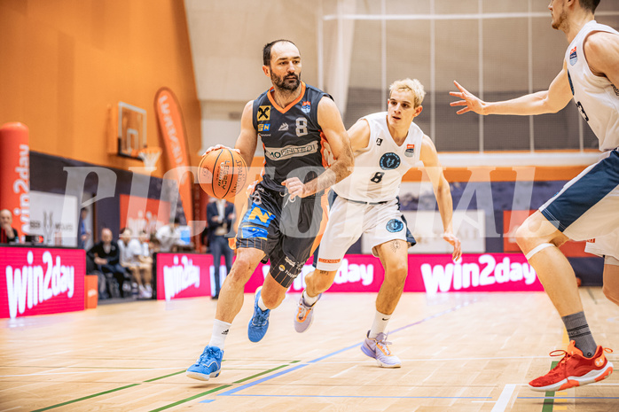 Basketball, Win2Day Superliga 2022/23, Grunddurchgang 13.Runde, Vienna Timberwolves, BK IMMOunited Dukes, Predrag Miletic (8), Elias Wlasak (8)