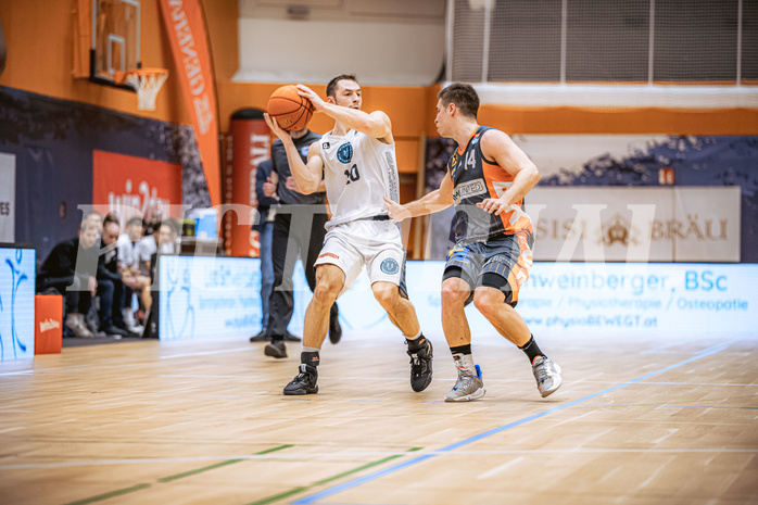 Basketball, Win2Day Superliga 2022/23, Grunddurchgang 13.Runde, Vienna Timberwolves, BK IMMOunited Dukes, Jakob Szkutta (10), Valentin Bauer (14)