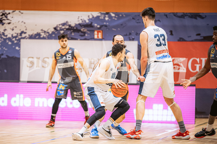 Basketball, Win2Day Superliga 2022/23, Grunddurchgang 13.Runde, Vienna Timberwolves, BK IMMOunited Dukes, Paul Rotter (66), Predrag Miletic (8)