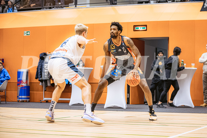Basketball, Win2Day Superliga 2022/23, Grunddurchgang 13.Runde, Vienna Timberwolves, BK IMMOunited Dukes, Kevin Bracy-Davies (0)