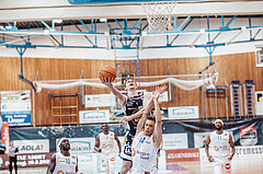 Basketball, Basketball Superliga 2023/24 , VF 2, Oberwart Gunners, Gmunden Swans, Munis Tutu (10), Benedikt Guettl (7), Jonathan Knessl (12)