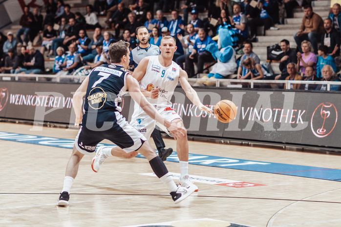 Basketball, Basketball Superliga 2023/24 , VF 2, Oberwart Gunners, Gmunden Swans, Benedikt Guettl (7), Edi Patekar (9)