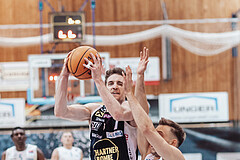Basketball, Basketball Superliga 2023/24 , VF 2, Oberwart Gunners, Gmunden Swans, Benedikt Guettl (7), Jonathan Knessl (12)