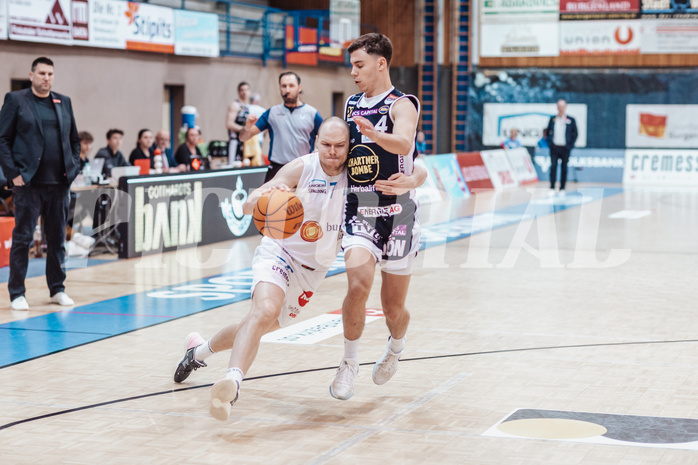 Basketball, Basketball Superliga 2023/24 , VF 2, Oberwart Gunners, Gmunden Swans, Sebastian Kaeferle (7), Vuk Zivanovic (4)