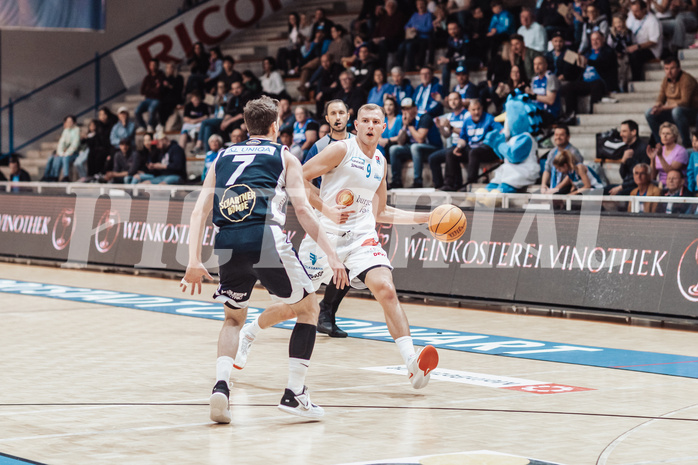 Basketball, Basketball Superliga 2023/24 , VF 2, Oberwart Gunners, Gmunden Swans, Benedikt Guettl (7), Edi Patekar (9)