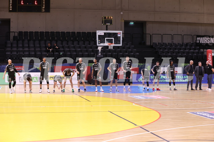 23.04.2024, Graz, Raiffeisen Sportpark Graz, Basketball Superliga 2023/24, Playoffs, Viertelfinale, Spiel 2, UBSC Raiffeisen Graz - Raiffeisen Flyers Wels 