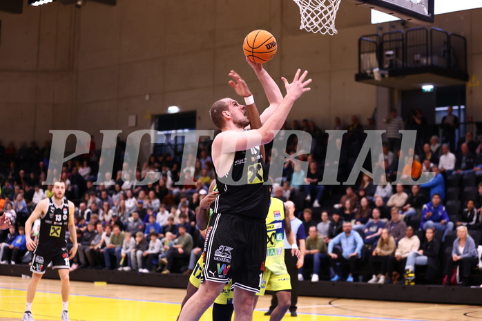 23.04.2024, Graz, Raiffeisen Sportpark Graz, Basketball Superliga 2023/24, Playoffs, Viertelfinale, Spiel 2, UBSC Raiffeisen Graz - Raiffeisen Flyers Wels 