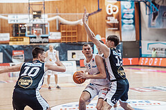 Basketball, Basketball Superliga 2023/24 , VF 2, Oberwart Gunners, Gmunden Swans, Toni Blazan (10), Edi Patekar (9), Jakob Lohr (12)