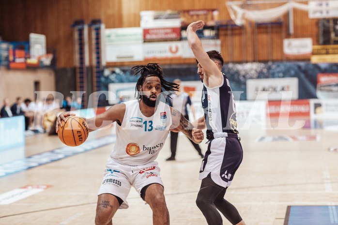 Basketball, Basketball Superliga 2023/24 , VF 2, Oberwart Gunners, Gmunden Swans, Kris Monroe (13), Daniel Friedrich (6)