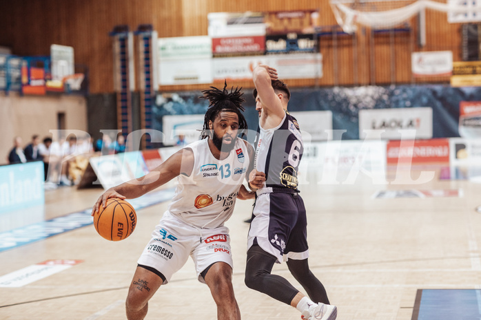 Basketball, Basketball Superliga 2023/24 , VF 2, Oberwart Gunners, Gmunden Swans, Kris Monroe (13), Daniel Friedrich (6)