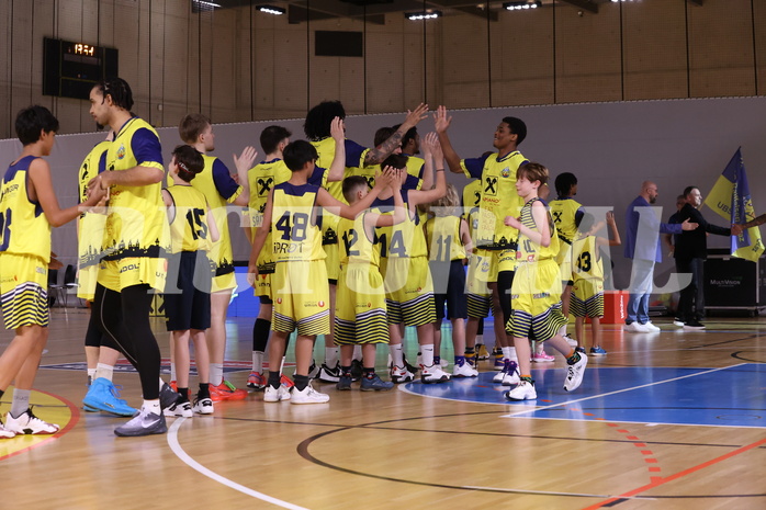 23.04.2024, Graz, Raiffeisen Sportpark Graz, Basketball Superliga 2023/24, Playoffs, Viertelfinale, Spiel 2, UBSC Raiffeisen Graz - Raiffeisen Flyers Wels 