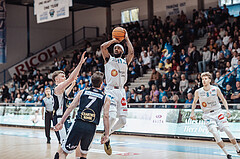 Basketball, Basketball Superliga 2023/24 , VF 2, Oberwart Gunners, Gmunden Swans, Orri Gunnarsson (29), Benedikt Guettl (7), Kris Monroe (13), Florian Koeppel (8)