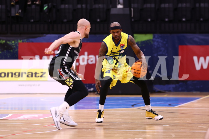 23.04.2024, Graz, Raiffeisen Sportpark Graz, Basketball Superliga 2023/24, Playoffs, Viertelfinale, Spiel 2, UBSC Raiffeisen Graz - Raiffeisen Flyers Wels 