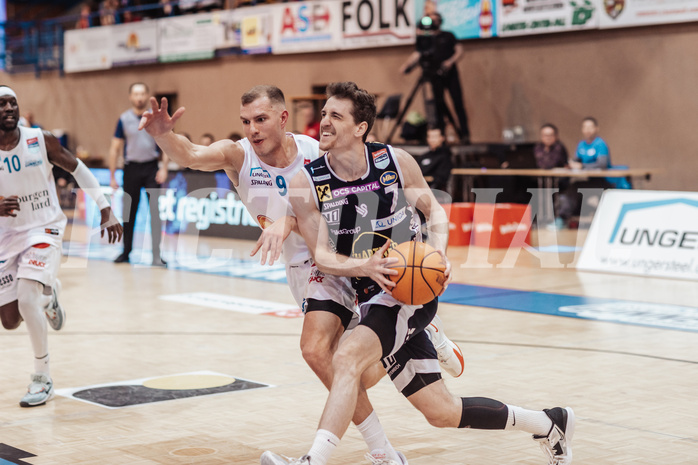 Basketball, Basketball Superliga 2023/24 , VF 2, Oberwart Gunners, Gmunden Swans, Edi Patekar (9), Benedikt Guettl (7)