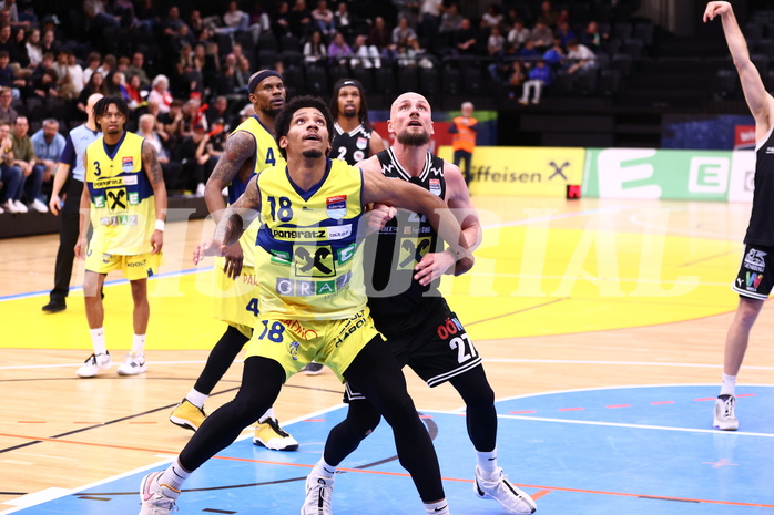 23.04.2024, Graz, Raiffeisen Sportpark Graz, Basketball Superliga 2023/24, Playoffs, Viertelfinale, Spiel 2, UBSC Raiffeisen Graz - Raiffeisen Flyers Wels 