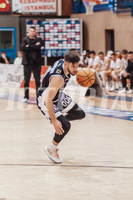 Basketball, Basketball Superliga 2023/24 , VF 2, Oberwart Gunners, Gmunden Swans, Daniel Friedrich (6)