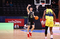 23.04.2024, Graz, Raiffeisen Sportpark Graz, Basketball Superliga 2023/24, Playoffs, Viertelfinale, Spiel 2, UBSC Raiffeisen Graz - Raiffeisen Flyers Wels 