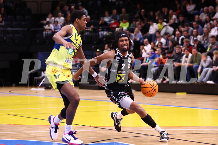 23.04.2024, Graz, Raiffeisen Sportpark Graz, Basketball Superliga 2023/24, Playoffs, Viertelfinale, Spiel 2, UBSC Raiffeisen Graz - Raiffeisen Flyers Wels 