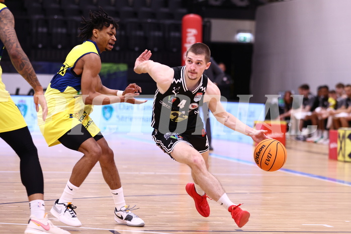 23.04.2024, Graz, Raiffeisen Sportpark Graz, Basketball Superliga 2023/24, Playoffs, Viertelfinale, Spiel 2, UBSC Raiffeisen Graz - Raiffeisen Flyers Wels 