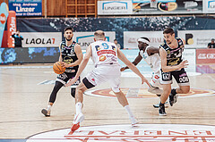 Basketball, Basketball Superliga 2023/24 , VF 2, Oberwart Gunners, Gmunden Swans, Daniel Friedrich (6), Edi Patekar (9), Munis Tutu (10), Toni Blazan (10)