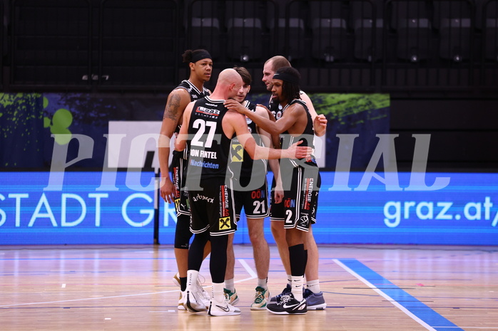 23.04.2024, Graz, Raiffeisen Sportpark Graz, Basketball Superliga 2023/24, Playoffs, Viertelfinale, Spiel 2, UBSC Raiffeisen Graz - Raiffeisen Flyers Wels 