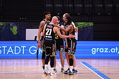 23.04.2024, Graz, Raiffeisen Sportpark Graz, Basketball Superliga 2023/24, Playoffs, Viertelfinale, Spiel 2, UBSC Raiffeisen Graz - Raiffeisen Flyers Wels 
