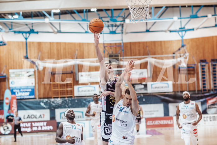 Basketball, Basketball Superliga 2023/24 , VF 2, Oberwart Gunners, Gmunden Swans, Munis Tutu (10), Benedikt Guettl (7), Jonathan Knessl (12)
