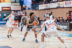 Basketball, Basketball Superliga 2023/24 , VF 2, Oberwart Gunners, Gmunden Swans, Sebastian Kaeferle (7), Patrick Emilien (15), Edi Patekar (9)