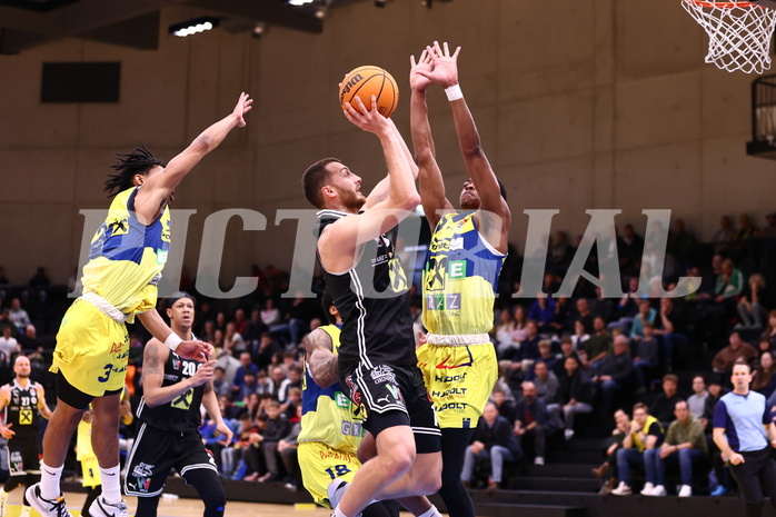 23.04.2024, Graz, Raiffeisen Sportpark Graz, Basketball Superliga 2023/24, Playoffs, Viertelfinale, Spiel 2, UBSC Raiffeisen Graz - Raiffeisen Flyers Wels 